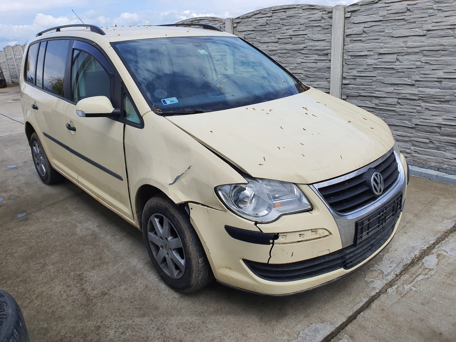 Dezmembram VW TOURAN 2.0 benzina+CNG cod motor BSX