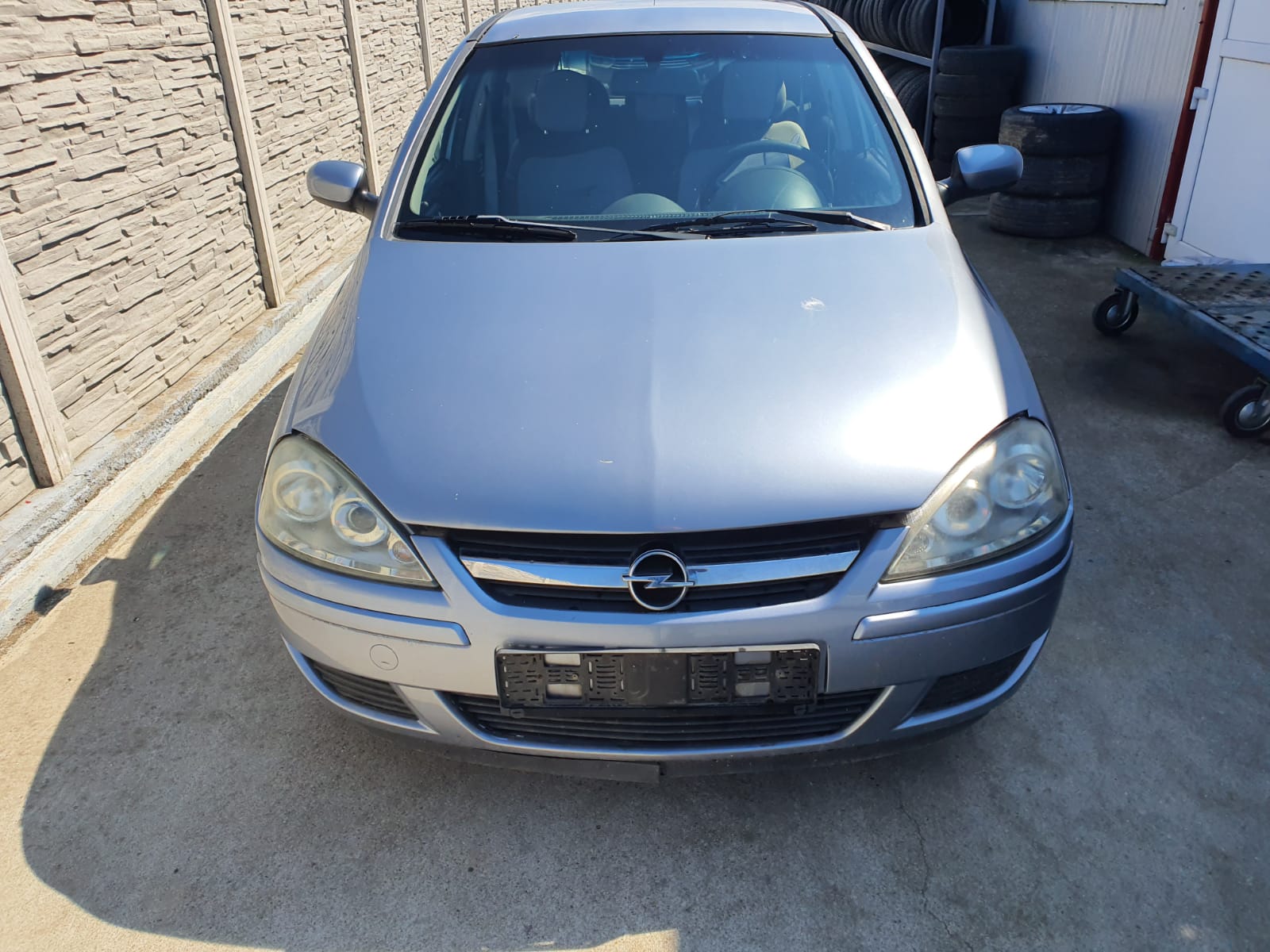 Dezmembram OPEL CORSA C 1.2 B Z12XEP an 2006.