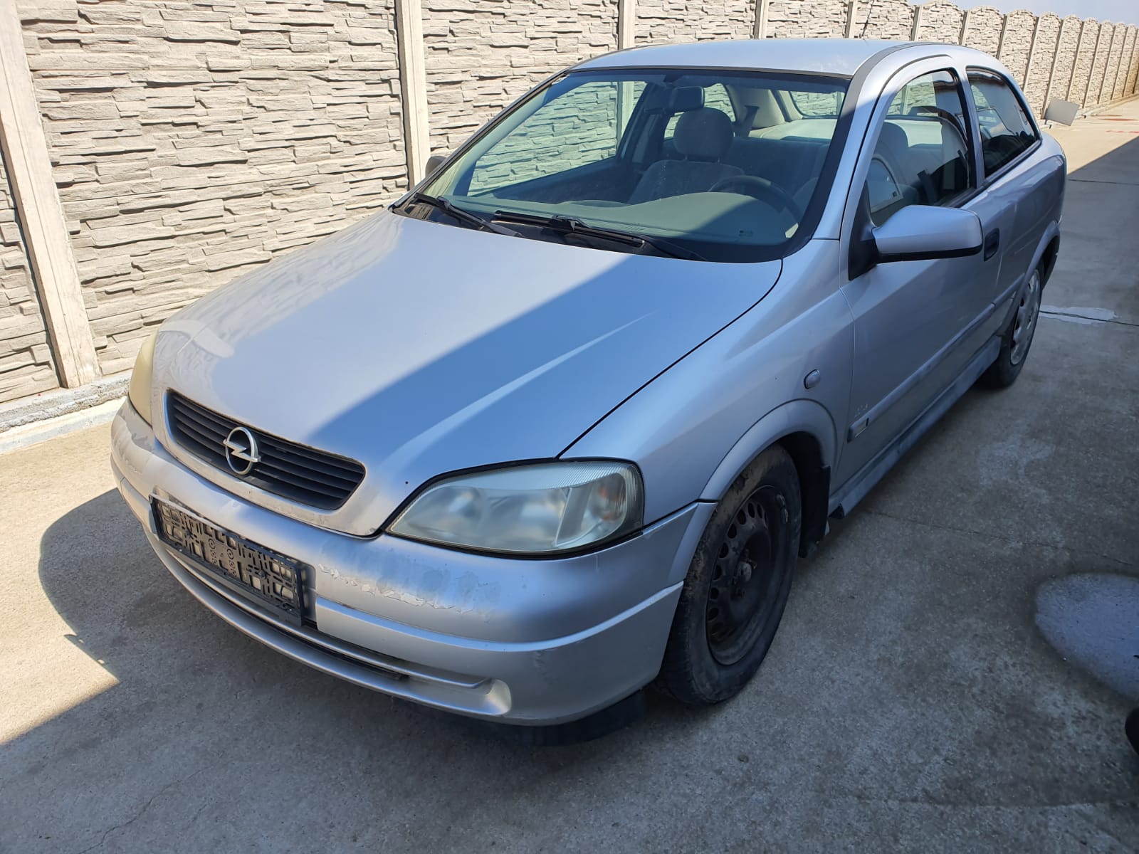 Dezmembram OPEL ASTRA G hatchback 1.7 D an 2003.