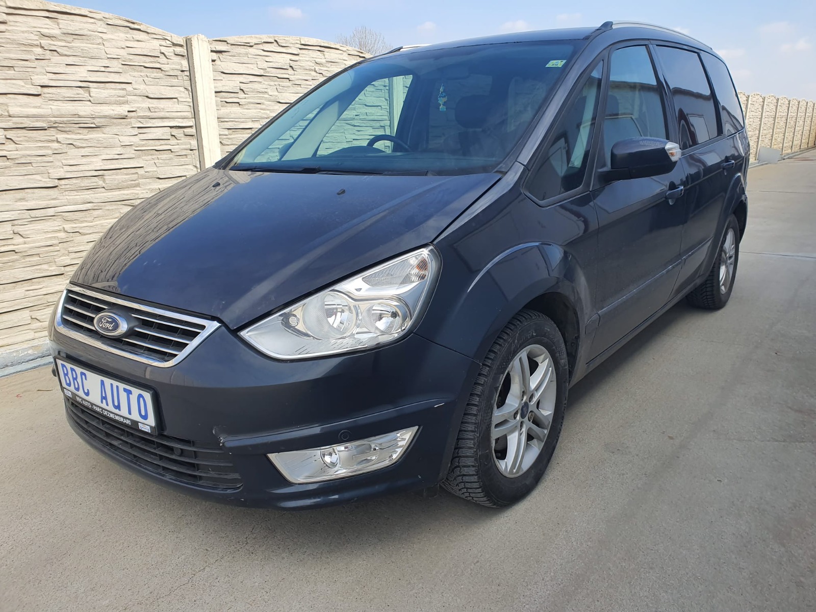 Dezmembrez Ford Galaxy MK2