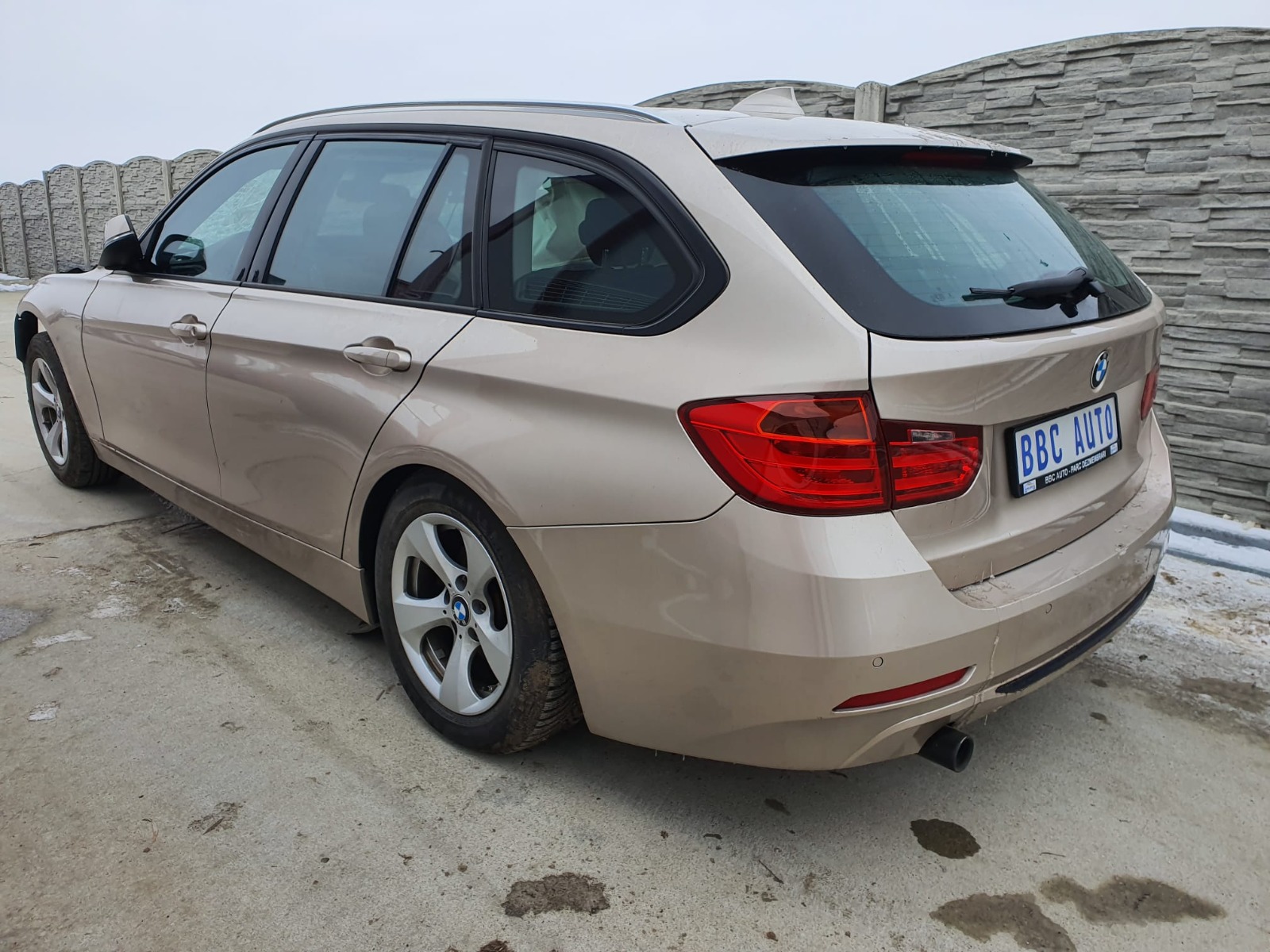 Dezmembrez BMW Seria 3