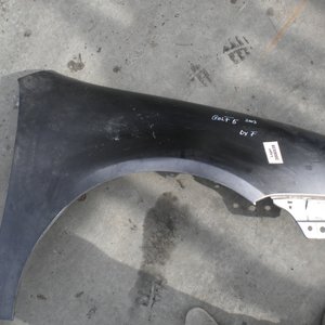 Aripa fata dreapta vw golf 5 din 2003